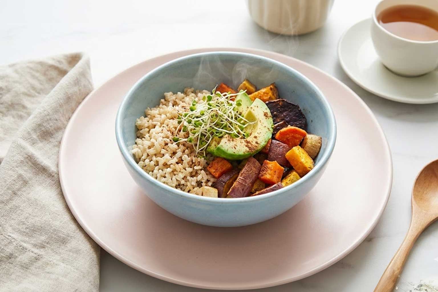 chinesisches-fuenf-gewuerz-gemuese-bowl Bunte Gemüse-Bowl mit Reis und chinesischem Fünf-Gewürz